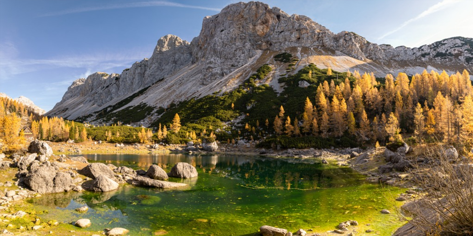 Razstava 25 fotografij čudovitih slovenskih jezer Razstava 25 fotografij čudovitih slovenskih jezer